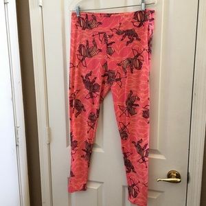 tall and curvy lularoe Cupid leggings